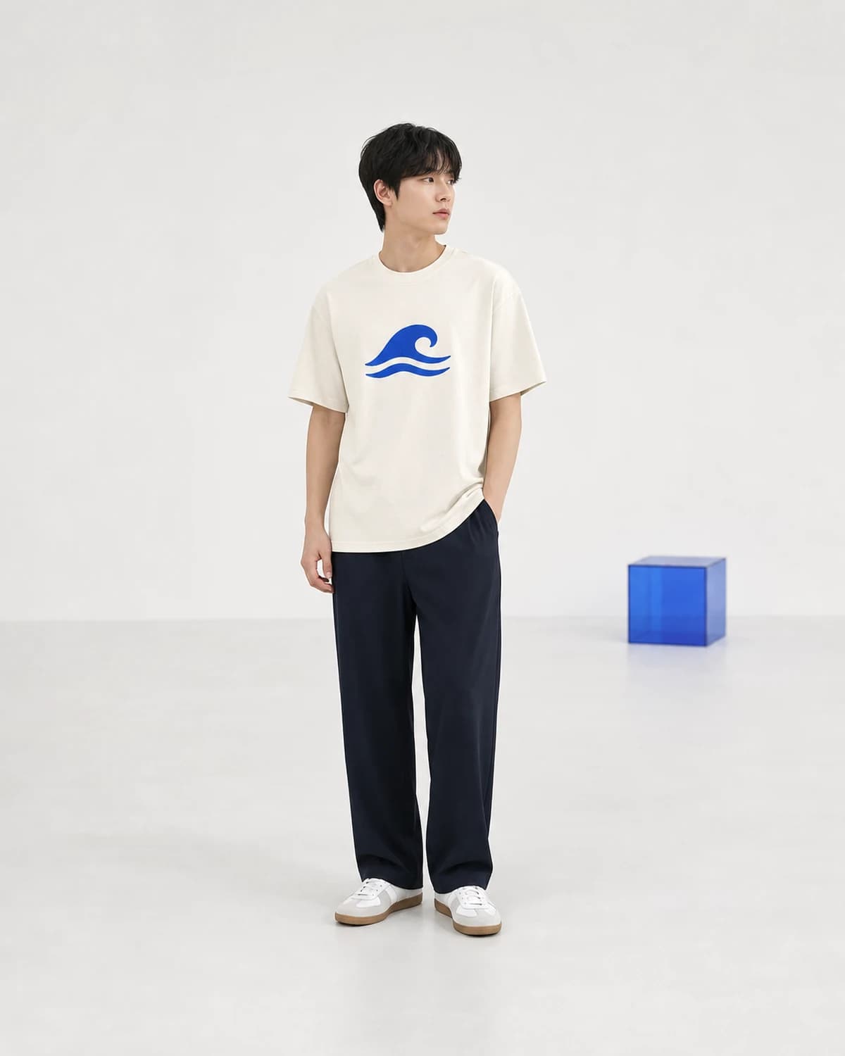 그래픽 반팔 티